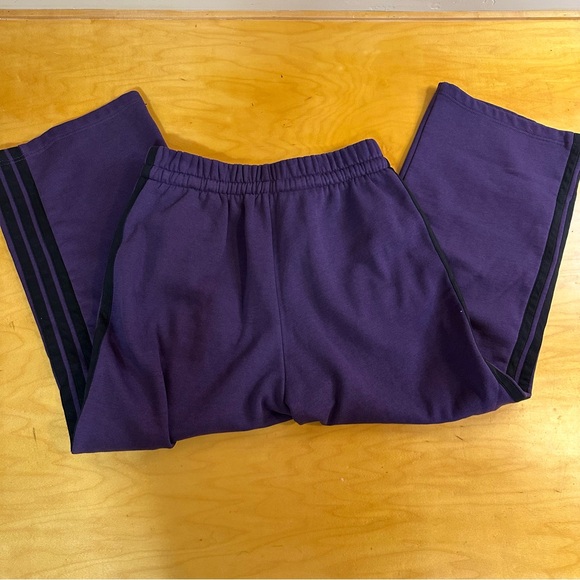 Adidas Women's Essentials 3-Stripes Straight Leg Sweatpants Medium Purple - Picture 9 of 9
